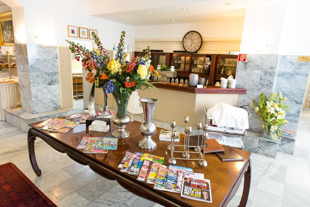 Hotel Ravel International 3*